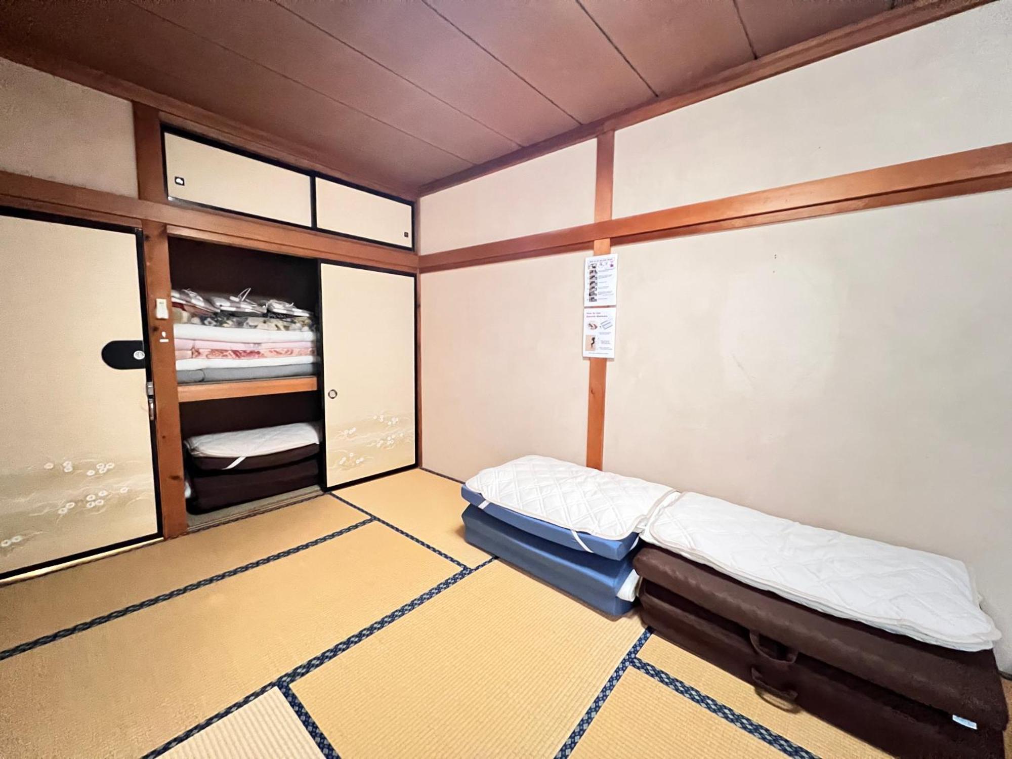 טקיאמה Hostel Murasaki Ryokan מראה חיצוני תמונה