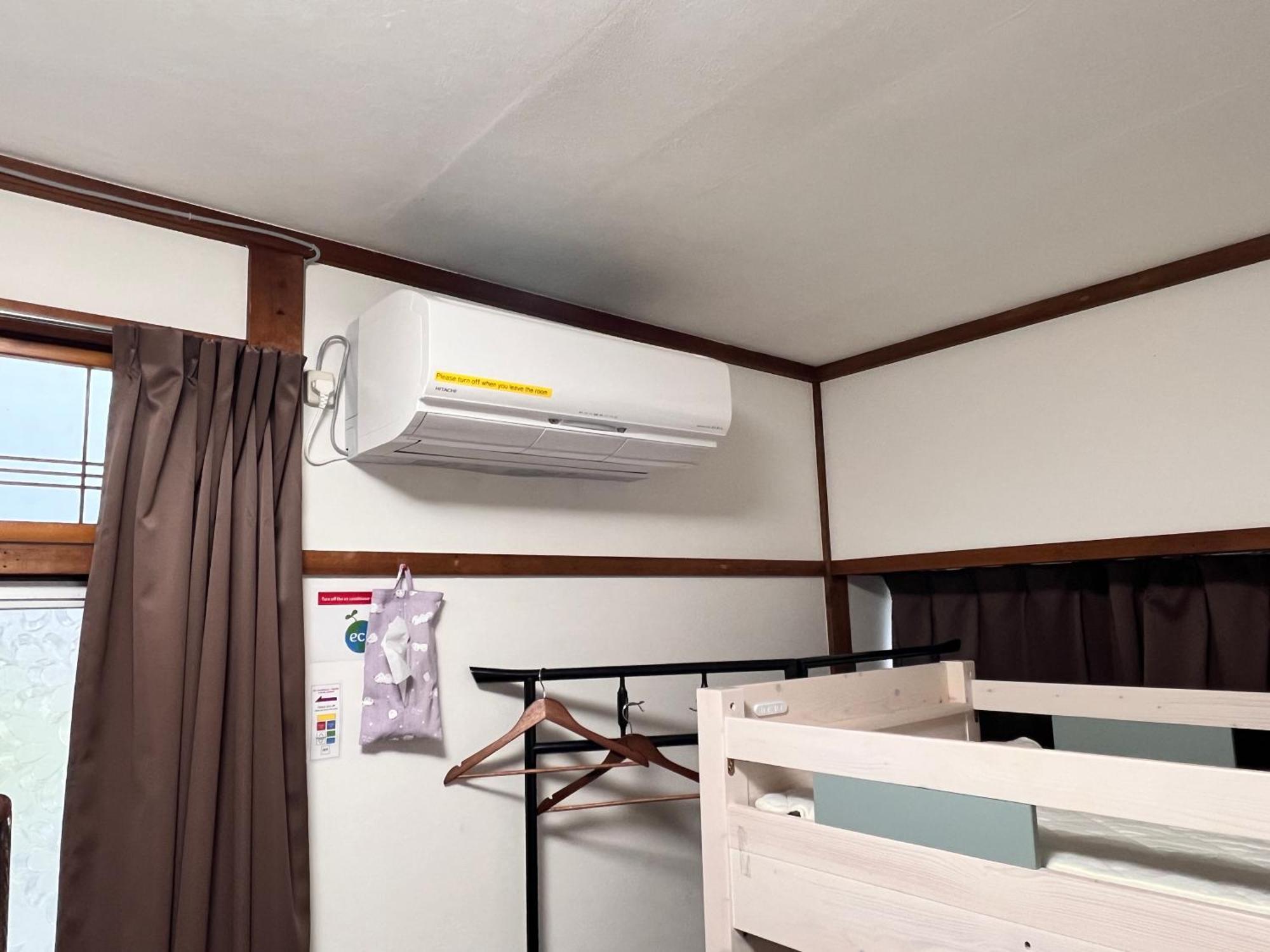 טקיאמה Hostel Murasaki Ryokan מראה חיצוני תמונה