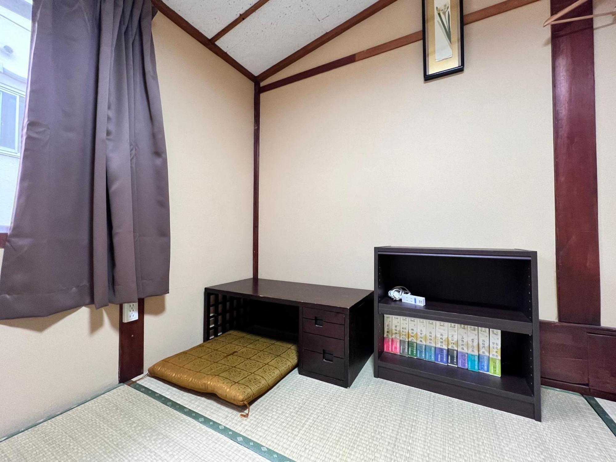 טקיאמה Hostel Murasaki Ryokan מראה חיצוני תמונה