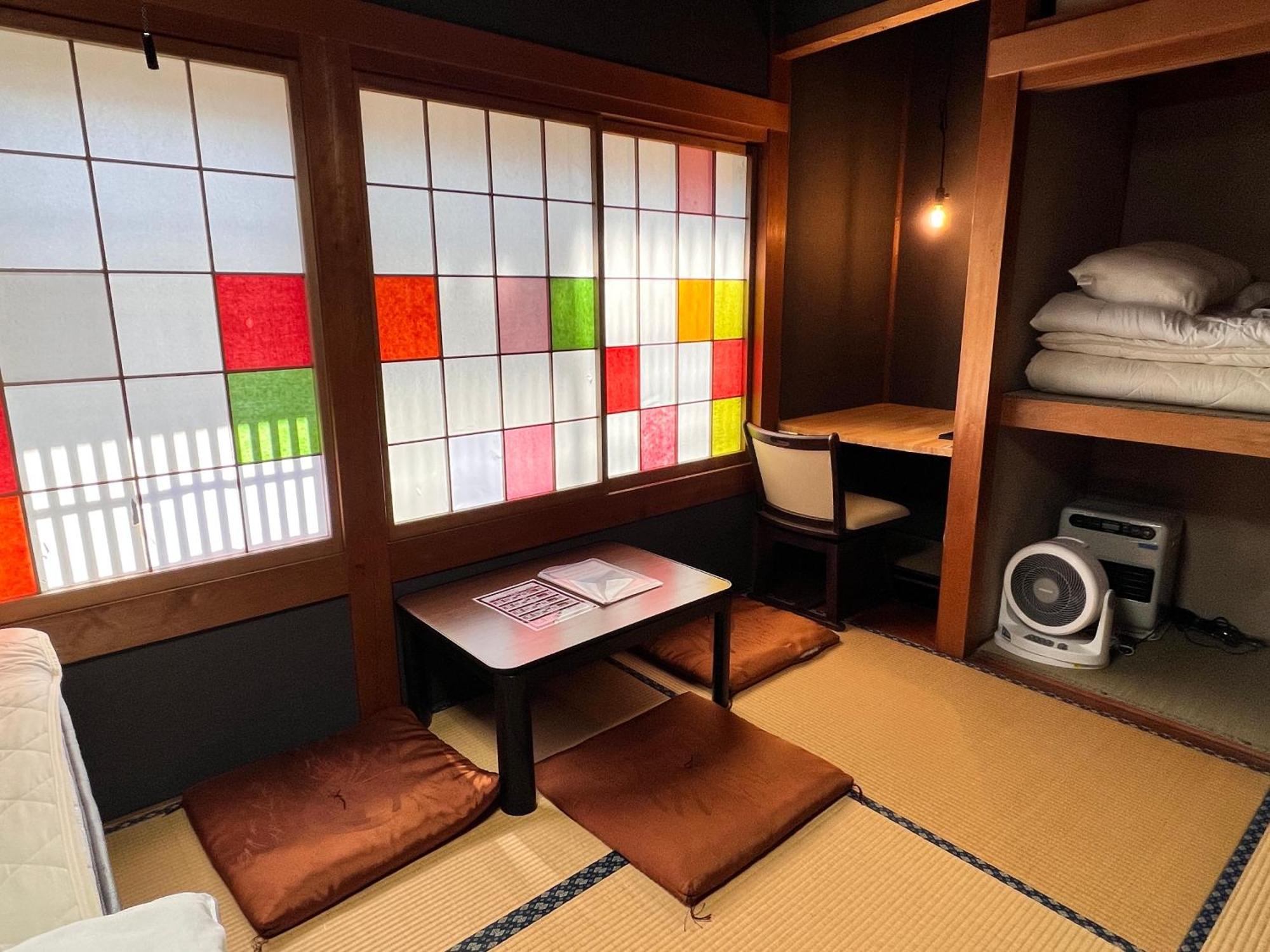 טקיאמה Hostel Murasaki Ryokan מראה חיצוני תמונה