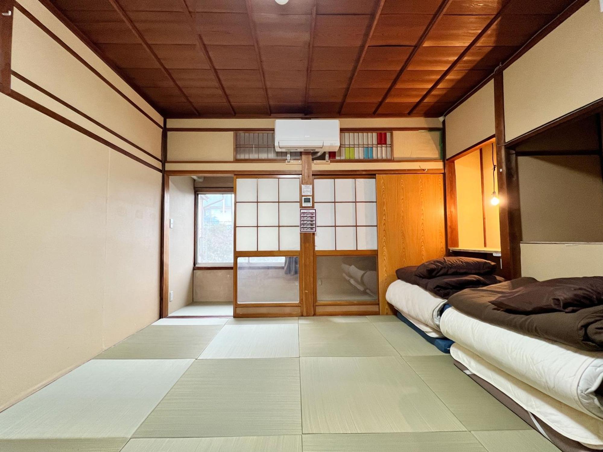 טקיאמה Hostel Murasaki Ryokan מראה חיצוני תמונה