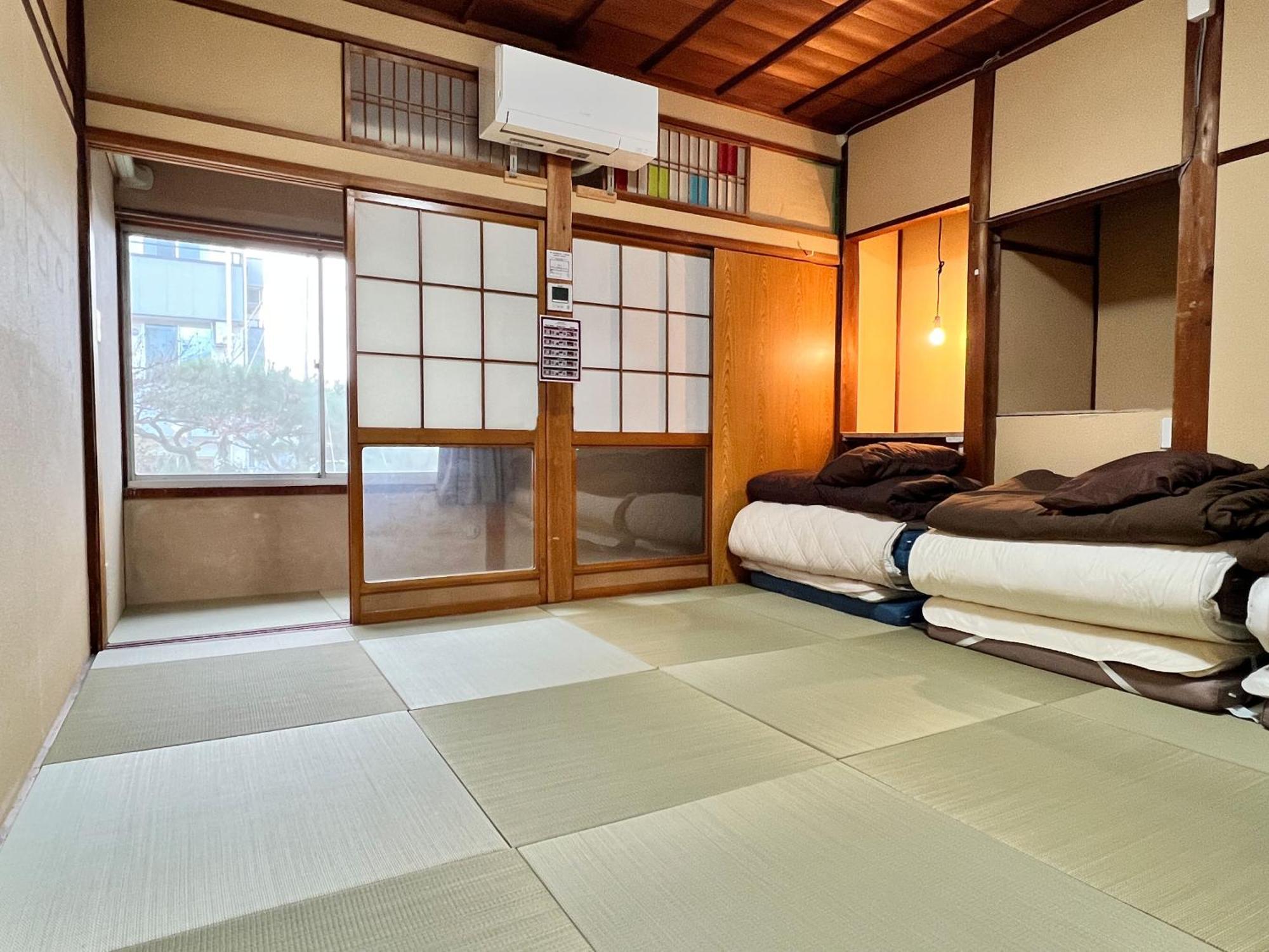 טקיאמה Hostel Murasaki Ryokan מראה חיצוני תמונה