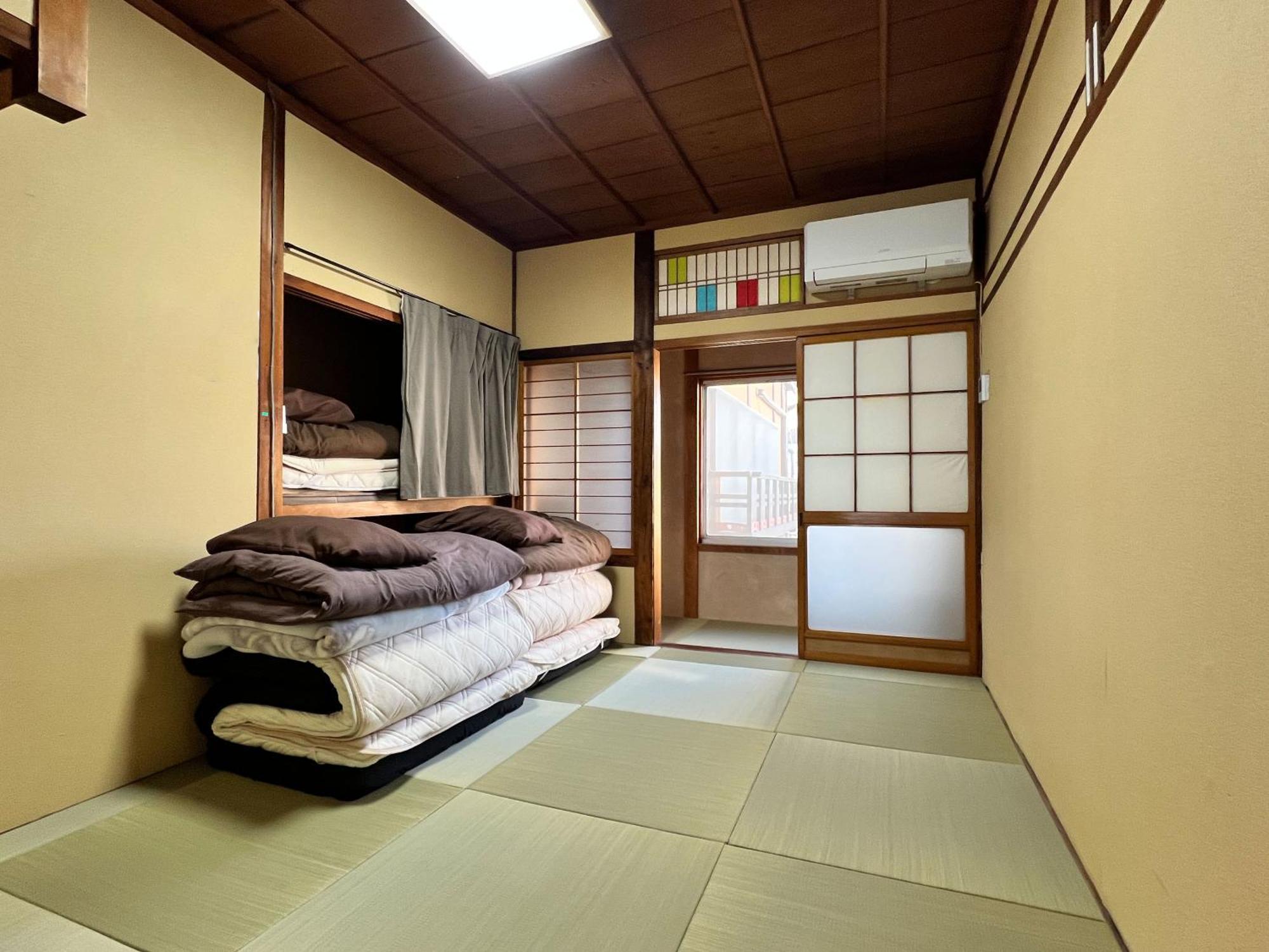 טקיאמה Hostel Murasaki Ryokan מראה חיצוני תמונה